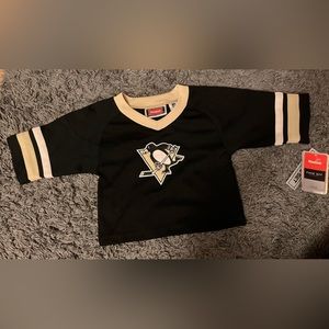 2T Reebok Penguins Jersey